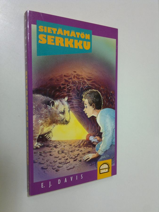 E. J. Davis : Sietämätön serkku