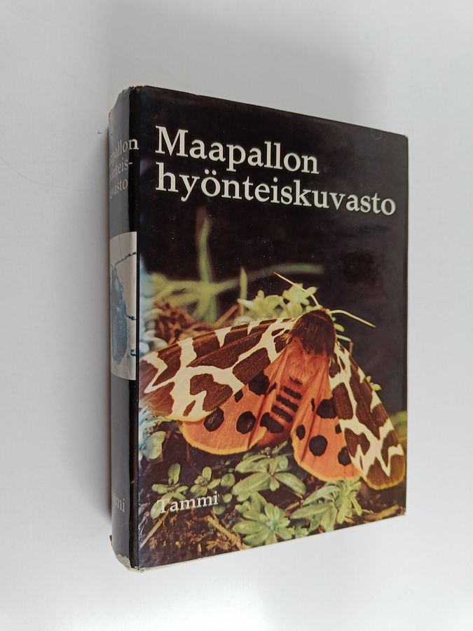 V. J. Stanek : Maapallon hyönteiskuvasto