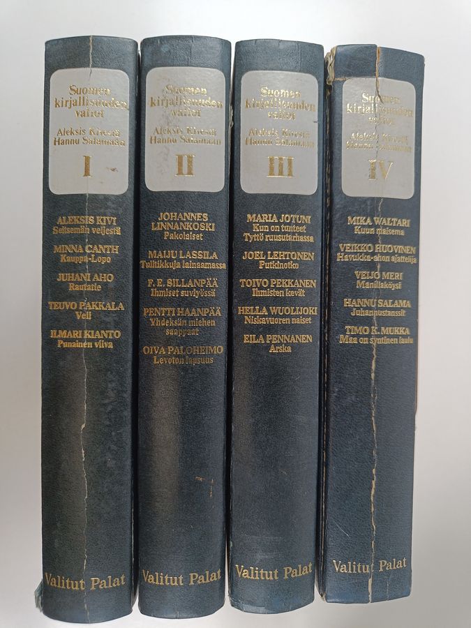 Suomen kirjallisuuden valiot 1-4
