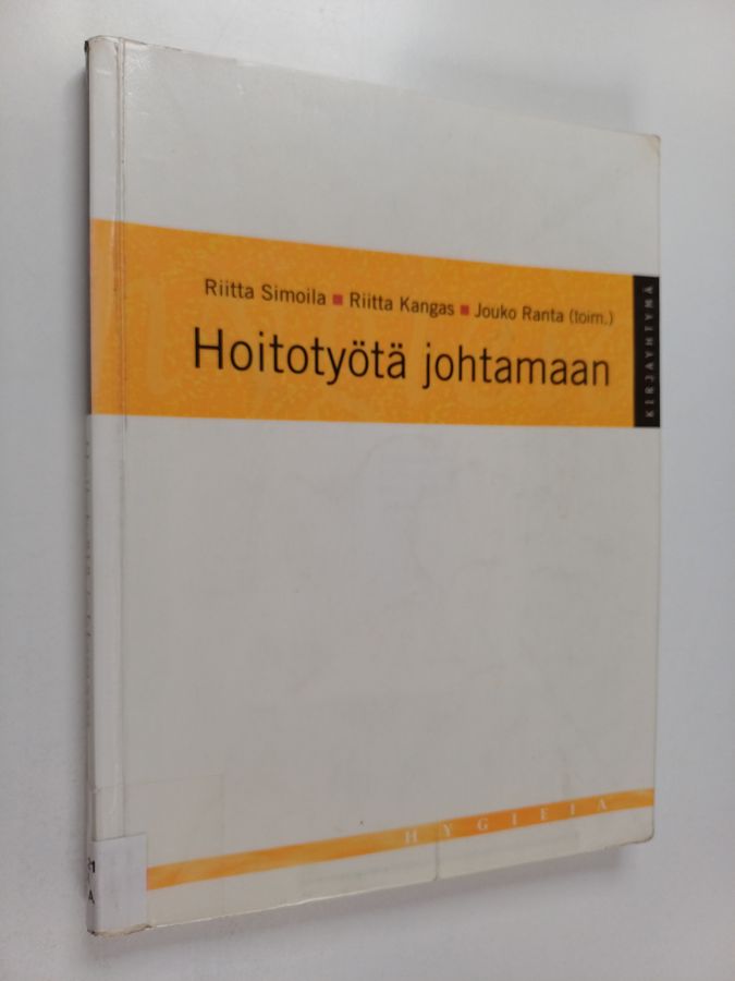 Hoitotyötä johtamaan