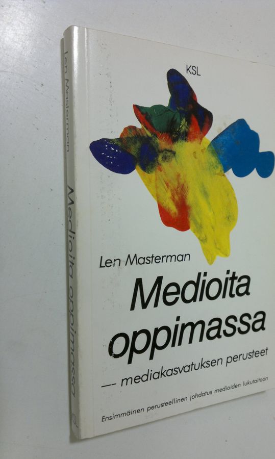 Medioita oppimassa