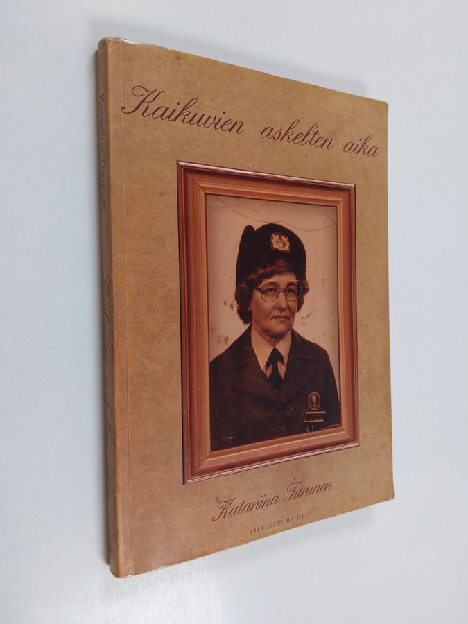 Kaikuvien askelten aika
