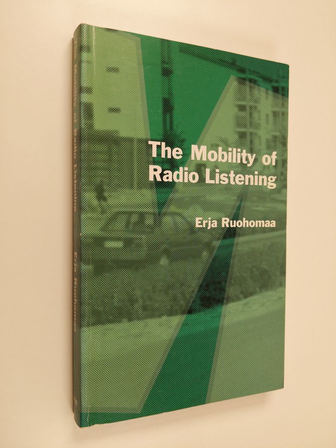 The mobility of radio listening