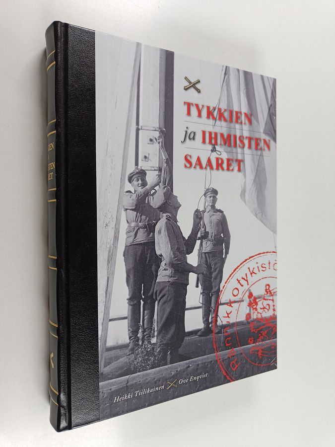 Heikki Tiilikainen : Tykkien ja ihmisten saaret (numeroitu)