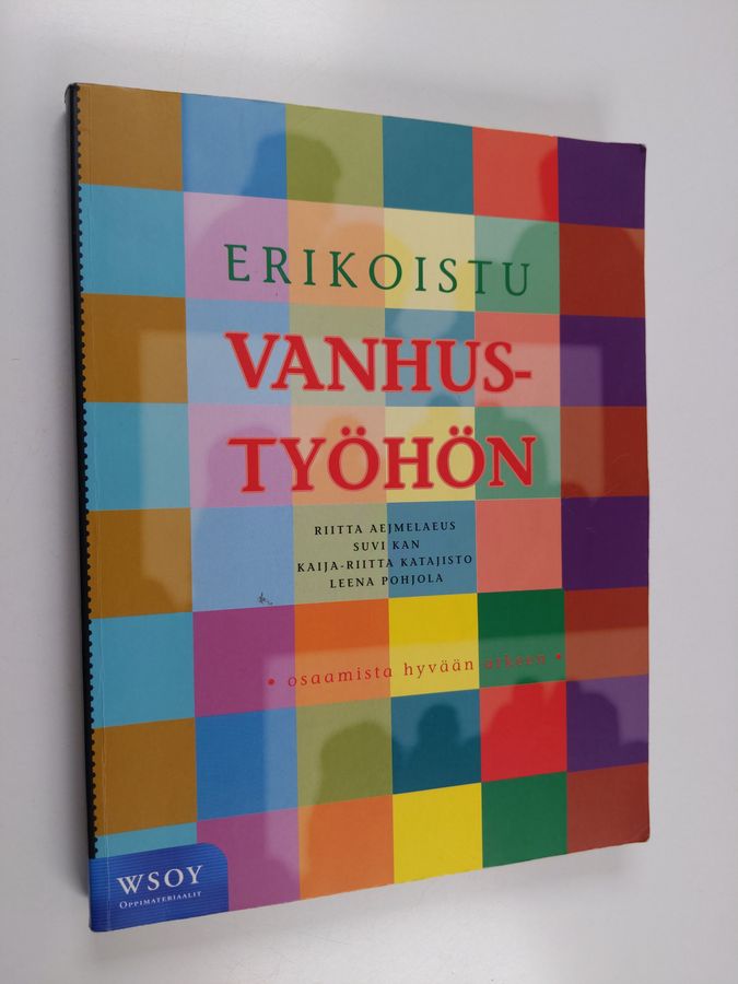 Erikoistu vanhustyöhön