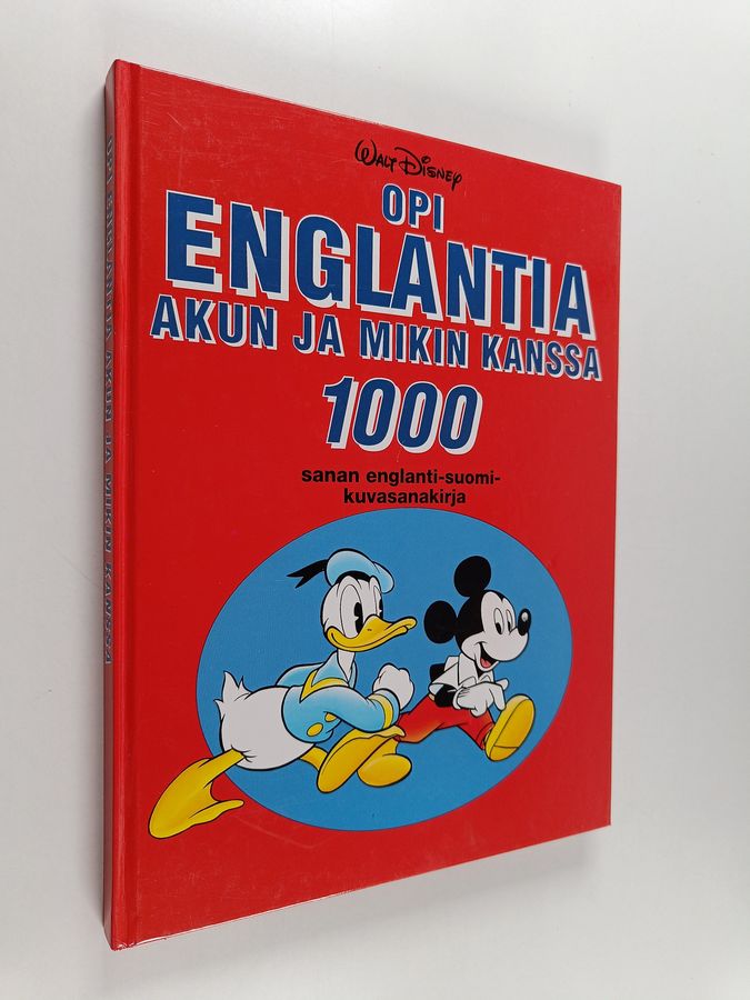 Walt Disney : Opi englantia Akun ja Mikin kanssa