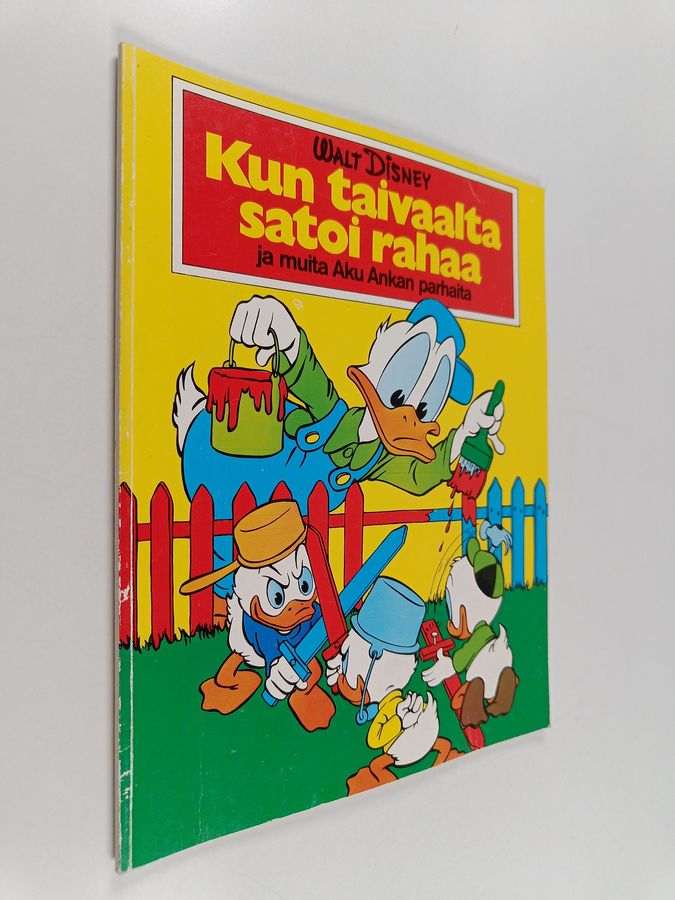 Walt Disney & Carl Barks : Kun taivaalta satoi rahaa ja muita Aku Ankan parhaita
