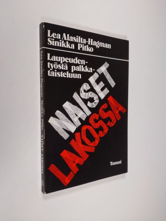 Naiset lakossa