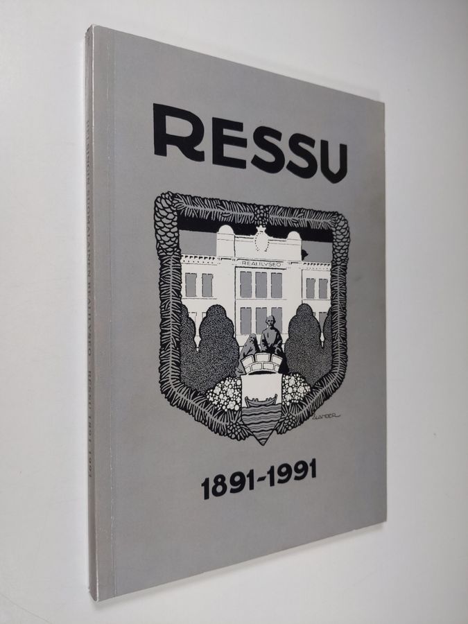 Helsingin suomalainen realilyseo Ressu 1891-1991
