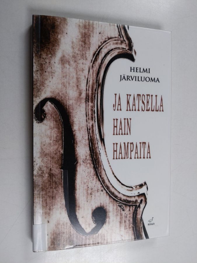 Ja katsella hain hampaita