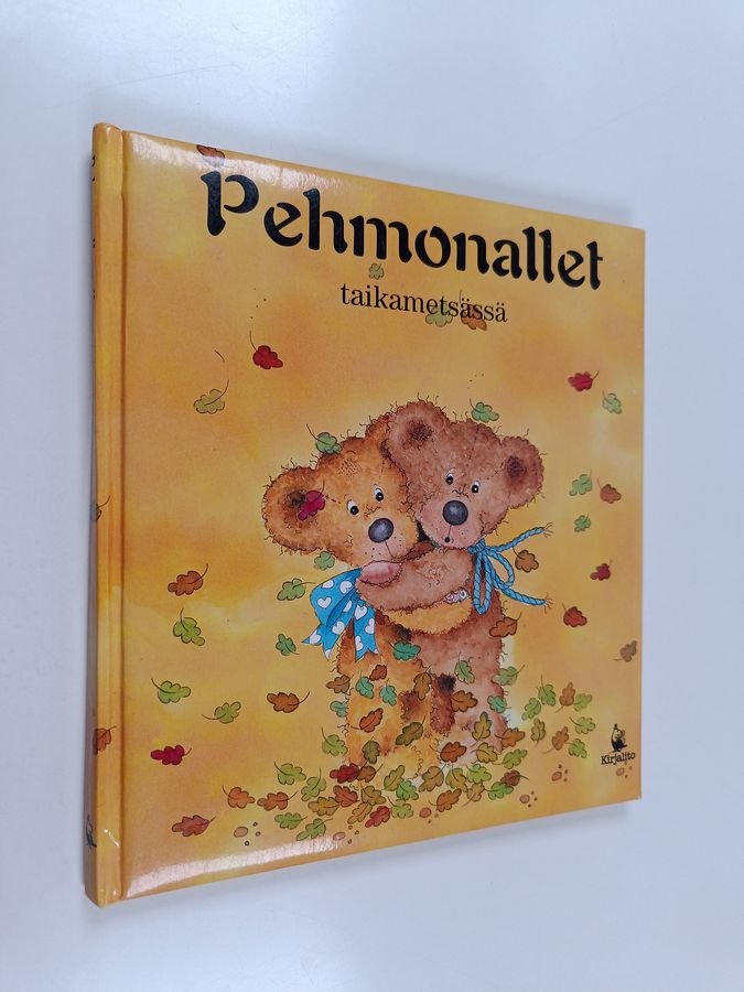 Pehmonallet taikametsässä