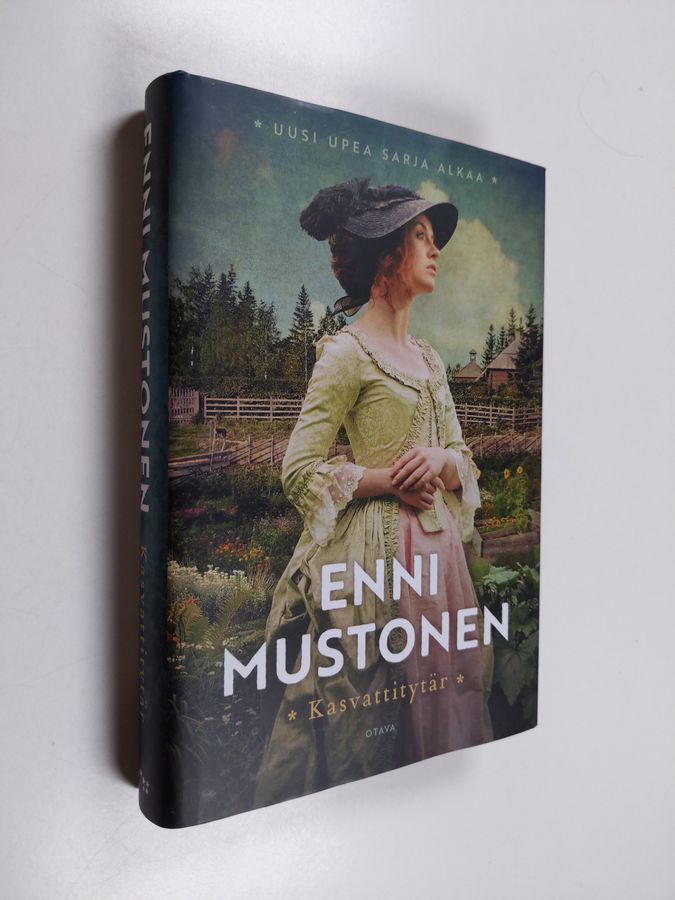 Enni Mustonen : Kasvattitytär