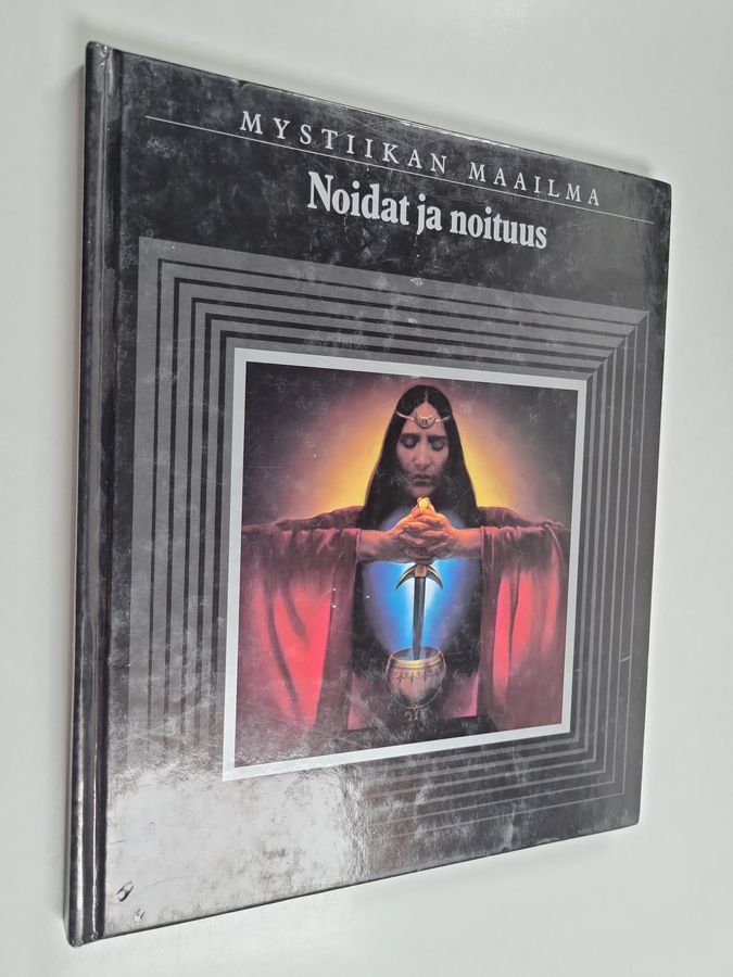 Noidat ja noituus