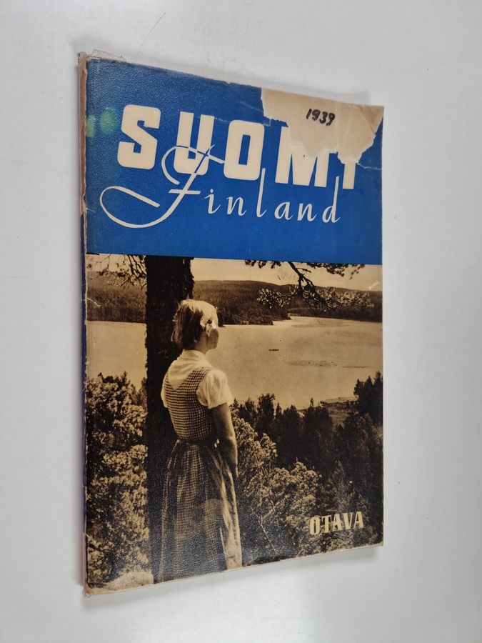 Suomi Finland : Tuhansien järvien maa = De tusen sjöars Land = Das Land der tausend Seen = The Land of A Thousand Lakes = Le pays ...
