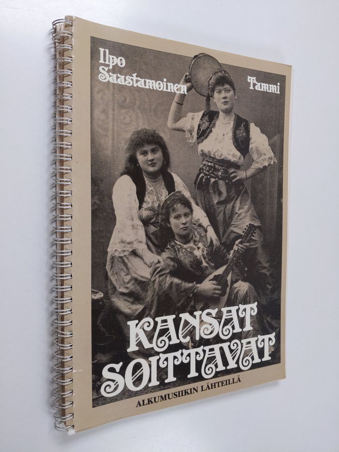 Kansat soittavat