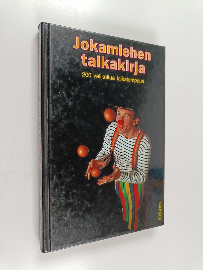 Werner Anttila : Jokamiehen taikakirja : 200 valikoitua taikatemppua