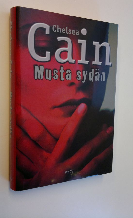 Chelsea Cain : Musta sydän