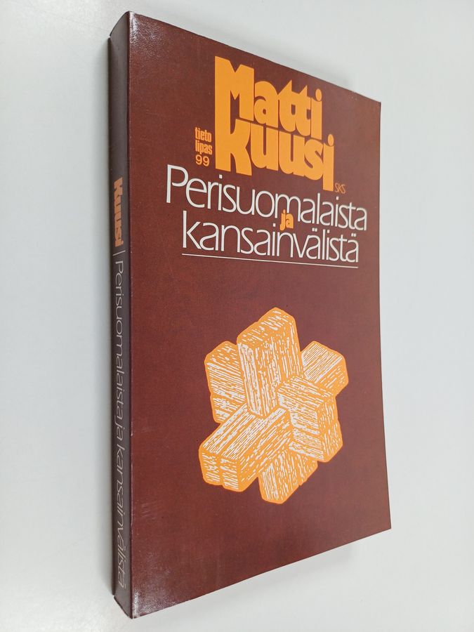 Perisuomalaista ja kansainvälistä