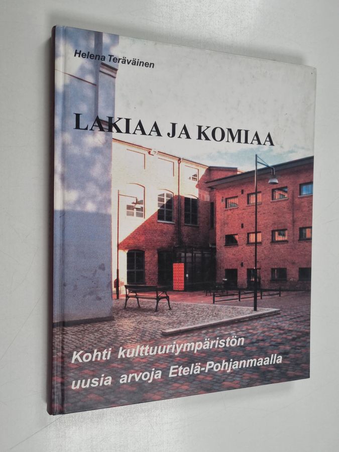 Lakiaa ja komiaa