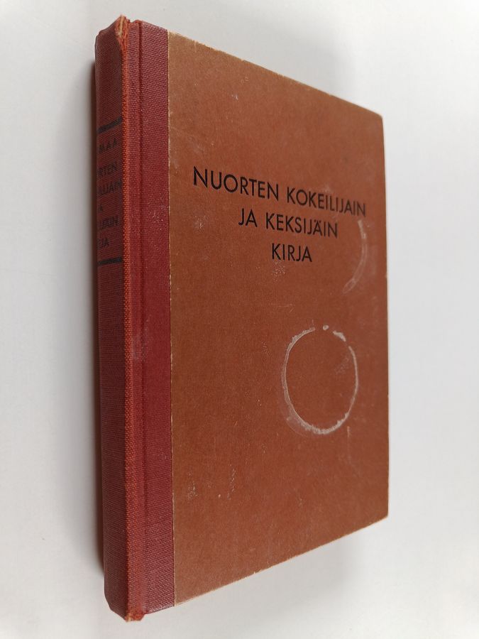 Ilmari Jäämaa : Nuorten kokeilijain ja keksijäin kirja