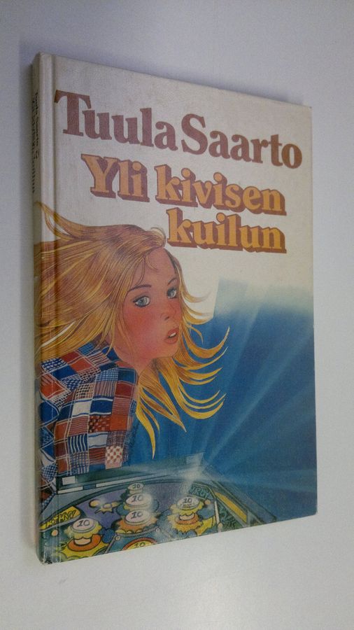 Tuula Saarto : Yli kivisen kuilun