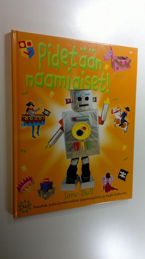 Jane Bull : Pidetään naamiaiset!