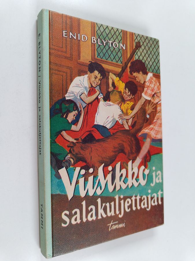 Enid Blyton : Viisikko ja salakuljettajat