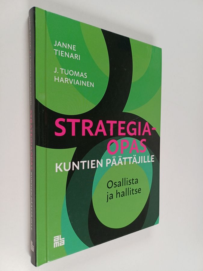 Strategiaopas kuntien päättäjille