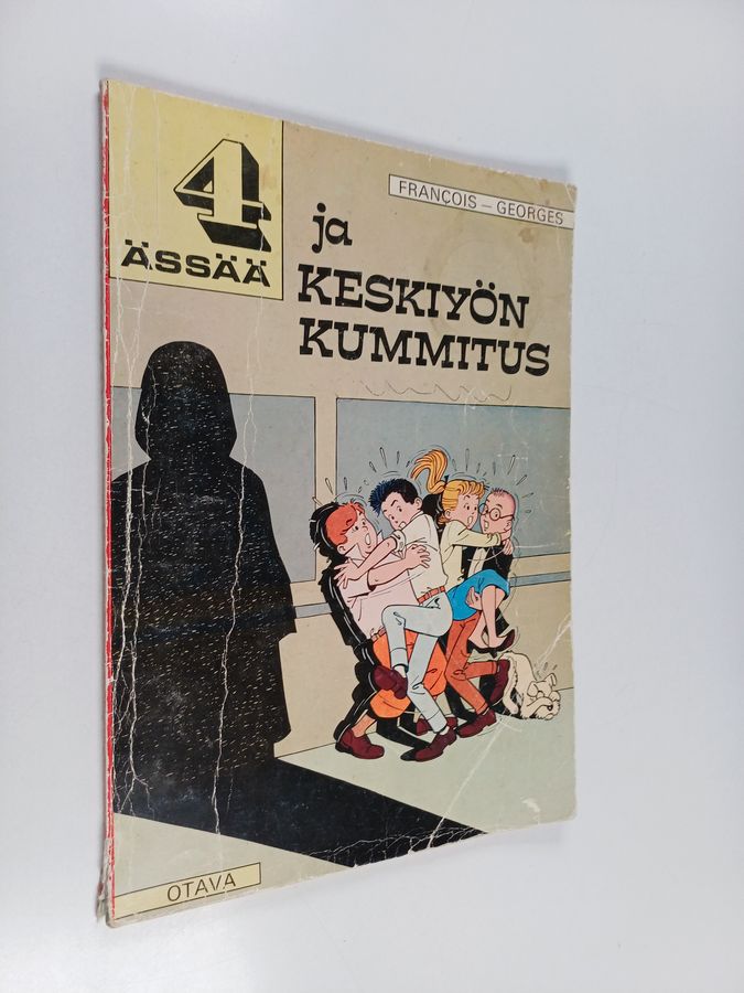 4 ässää ja keskiyön kummitus