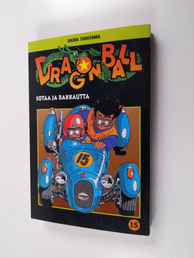 Akira Toriyama : Dragon ball 15 - Sotaa ja rakkautta