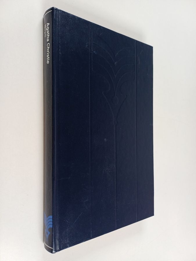 Agatha Christie : Ikiyö