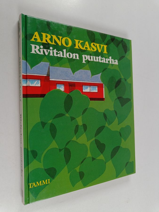 Arno Kasvi : Rivitalon puutarha