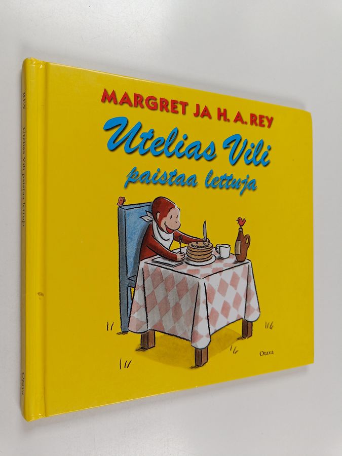 Utelias Vili paistaa lettuja