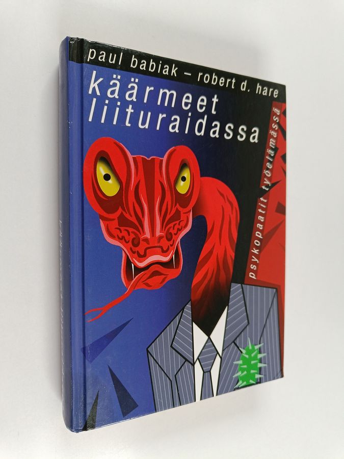Käärmeet liituraidassa