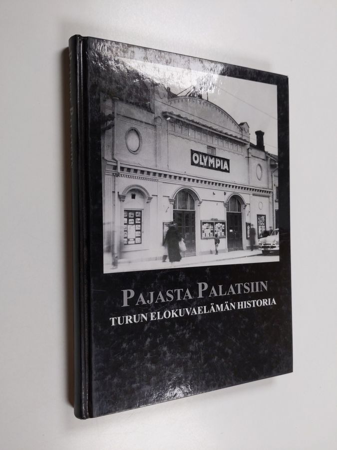 Pajasta palatsiin