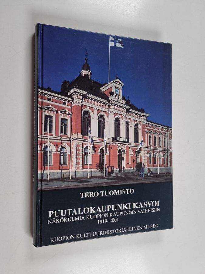 Puutalokaupunki kasvoi