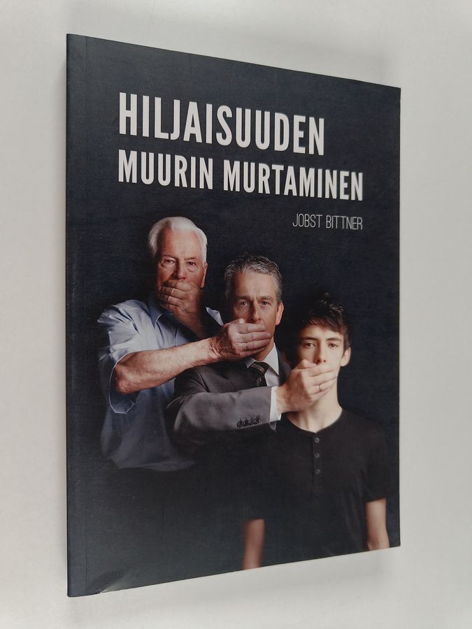 Hiljaisuuden muurin murtaminen