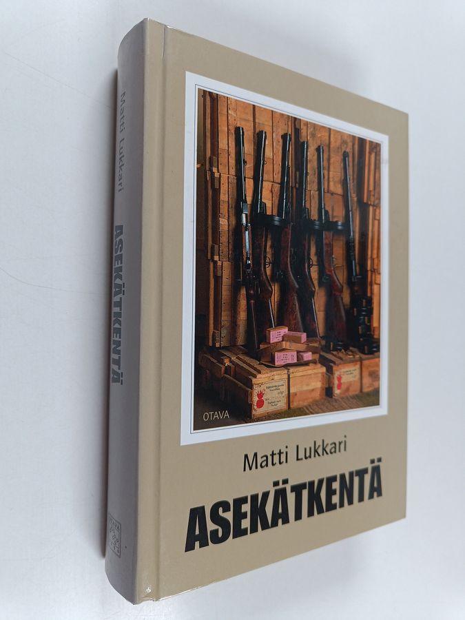 Matti Lukkari : Asekätkentä