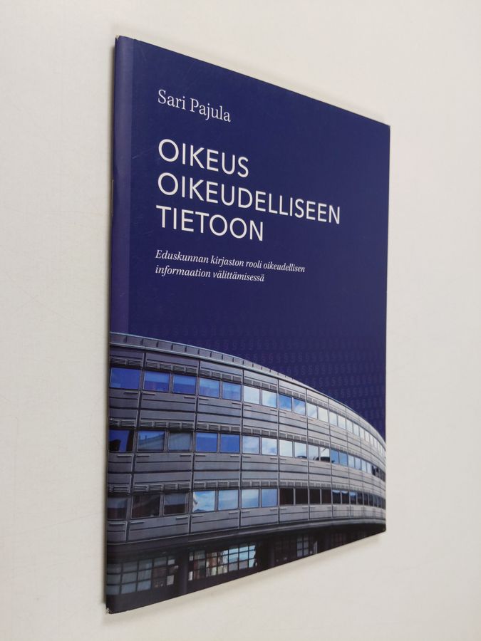 Oikeus oikeudelliseen tietoon