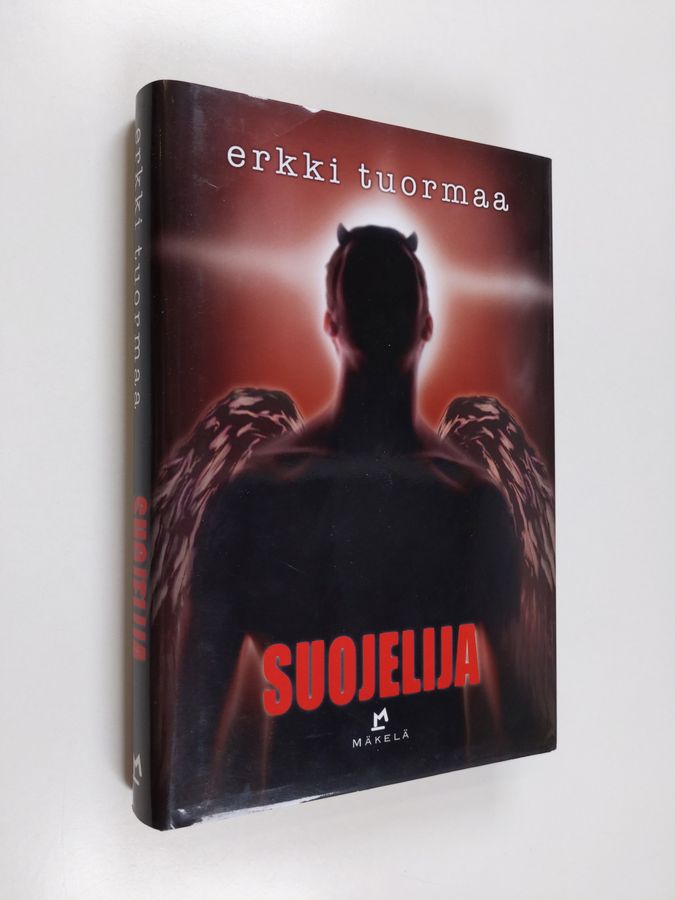 Erkki Tuormaa : Suojelija : jännitysromaani