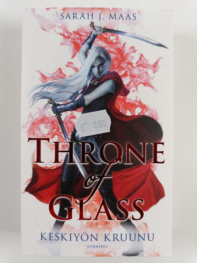 Sarah J. Maas : Keskiyön kruunu - Throne of Glass