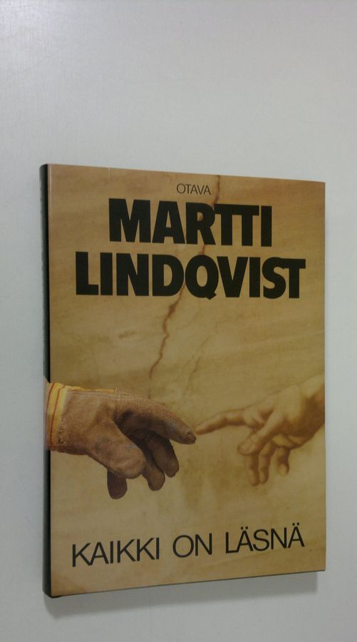 Kaikki on läsnä