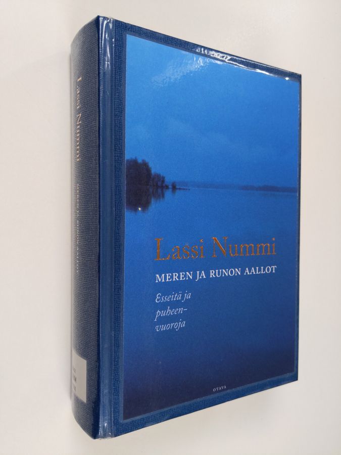 Meren ja runon aallot