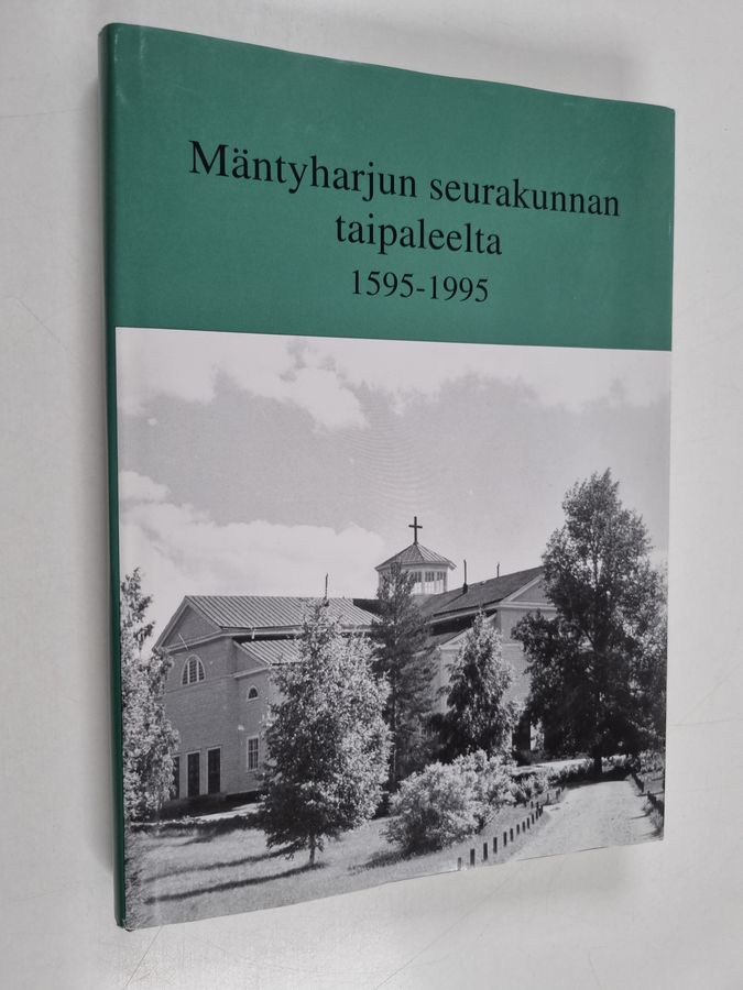 Mäntyharjun seurakunnan taipaleelta 1595-1995.