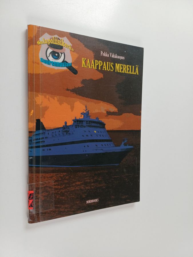 Salapoliisikerho Suurennuslasi & kaappaus merellä