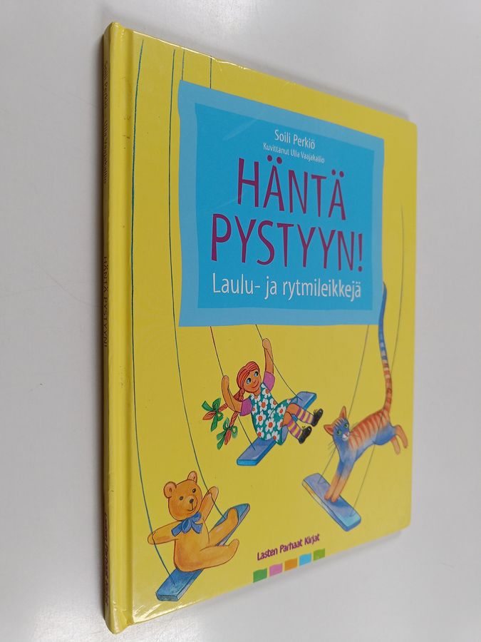 Soili Perkiö : Häntä pystyyn! : laulu- ja rytmileikkejä