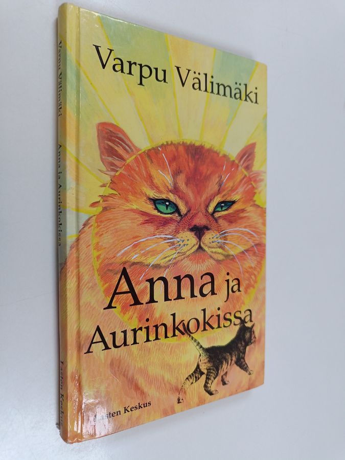 Anna ja Aurinkokissa