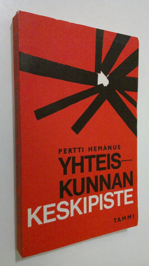 Pertti Hemanus : Yhteiskunnan keskipiste