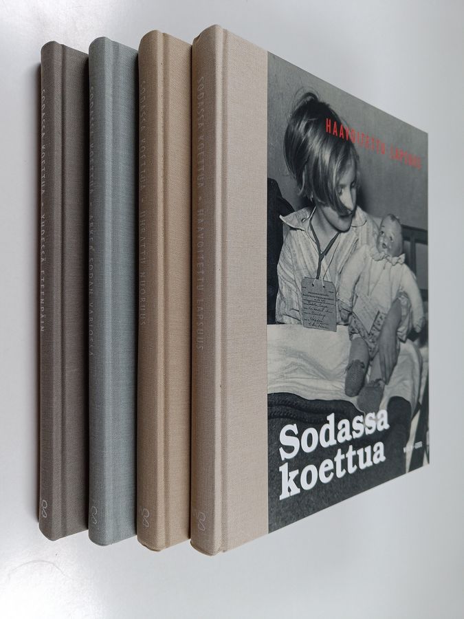 Sodassa koettua 1-4 : Haavoitettu lapsuus ; Uhrattu nuoruus ; Arkea sodan varjossa ; Yhdessä eteenpäin