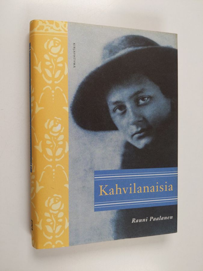 Kahvilanaisia